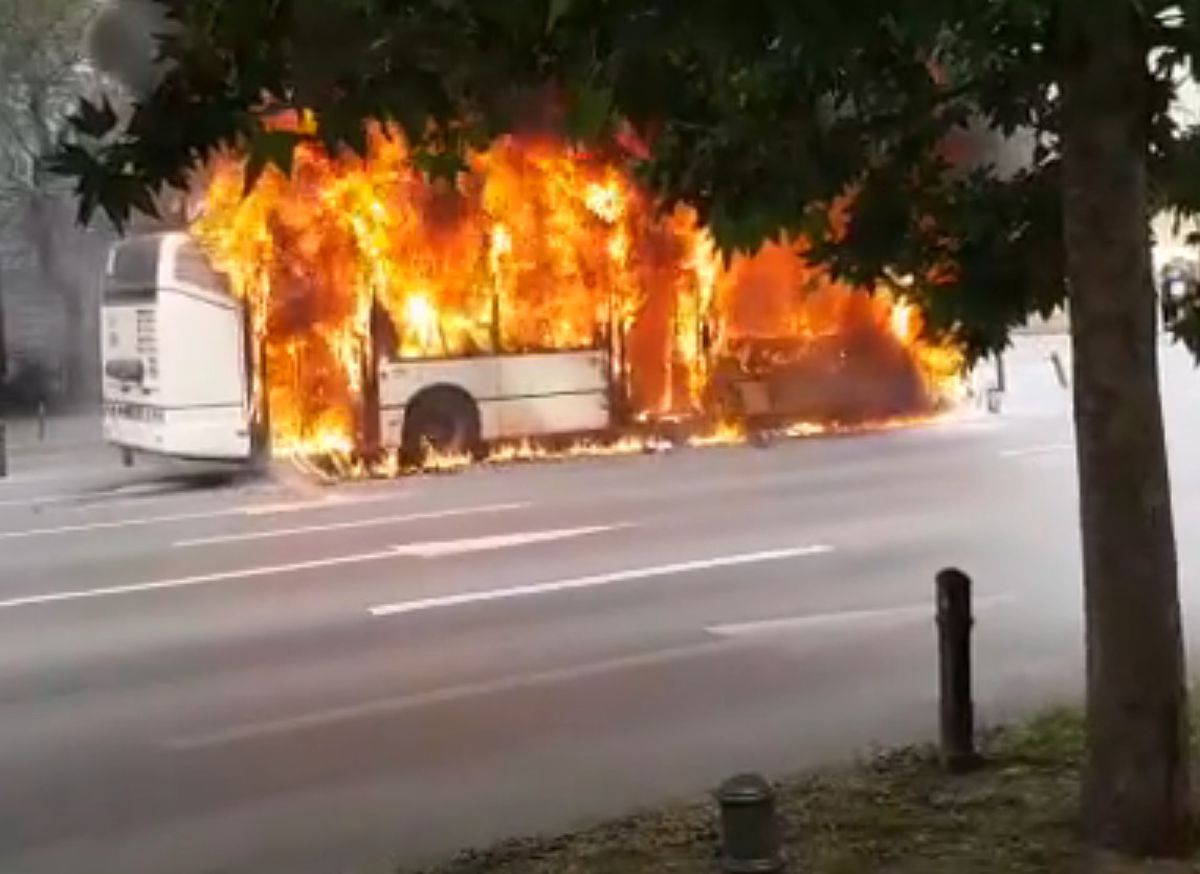 Troleibuz București