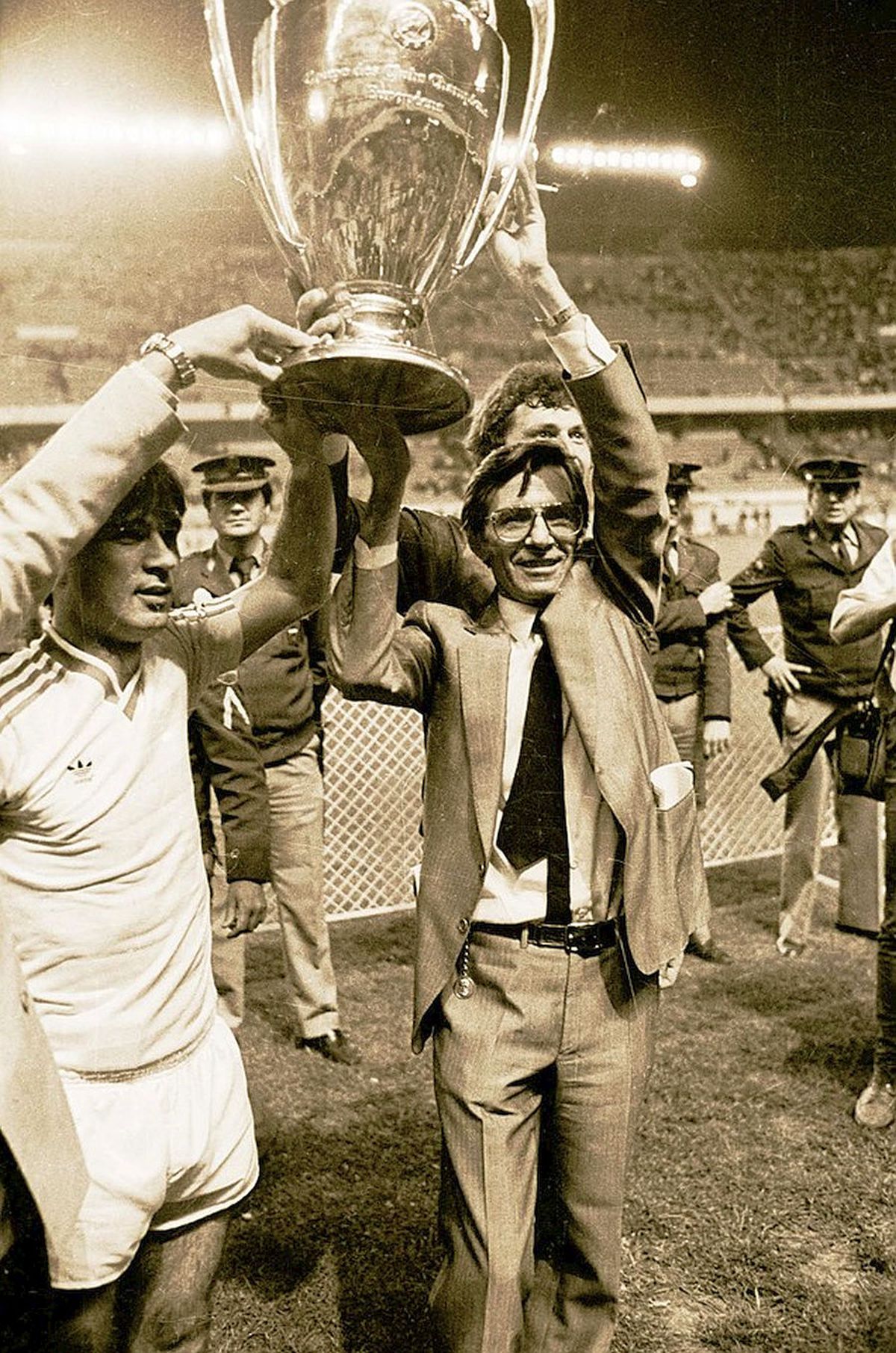 STEAUA la 73 de ani. Interviu-eveniment cu Iorgos Vardinoianis, milionarul grec prieten cu familia Ceaușescu care l-a făcut pe Iordănescu să joace în finala Cupei Campionilor și era obsedat de Hagi: „Aveam actele pe masă”