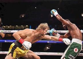 Floyd Mayweather a revenit în ring! A boxat 8 runde cu vedeta Logan Paul