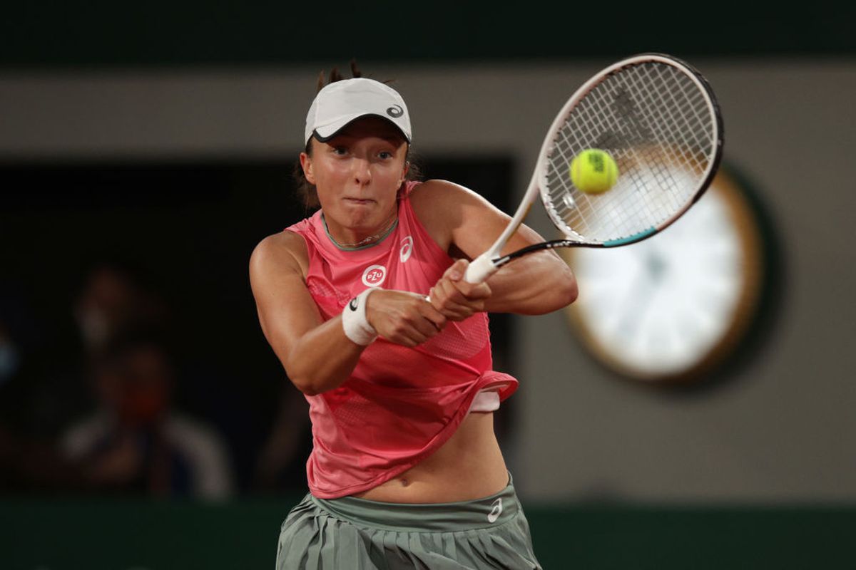 Iga Swiatek defilează spre al doilea titlu la Roland Garros » Modul magistral în care a închis disputa cu Marta Kostyuk