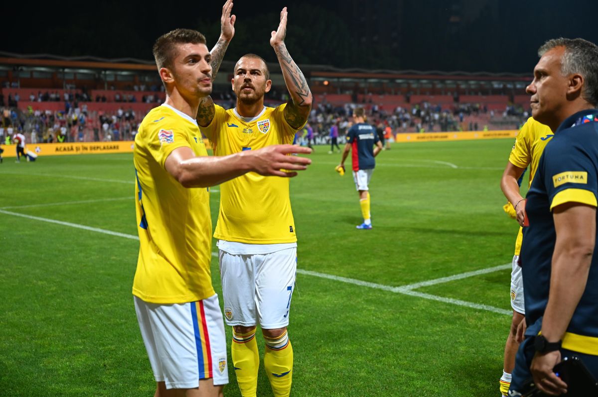 Scandal după meci: „tricolorii”, înjurați de ultrași! Tavi Popescu și Alibec, calmați cu greu » Chiricheș și-a trimis colegii la vestiare