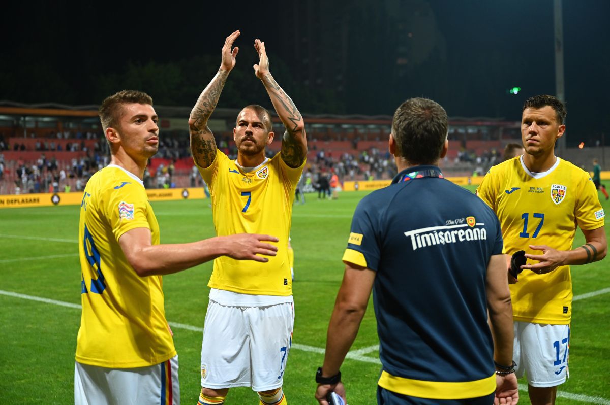 Scandal după meci: „tricolorii”, înjurați de ultrași! Tavi Popescu și Alibec, calmați cu greu » Chiricheș și-a trimis colegii la vestiare