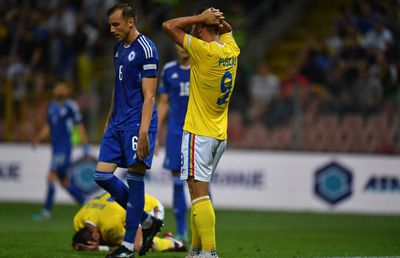 MM Stoica, acid la adresa unui „tricolor” după eșecul cu Bosnia: „Să-şi rupă legitimaţia!” » Faza care l-a enervat + cum se apără jucătorul