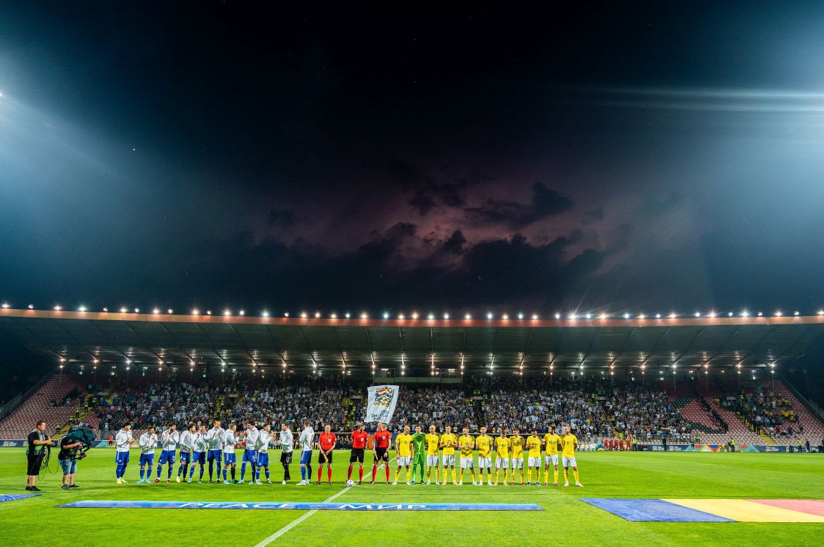 „Tricolorii”, victimele scandărilor rasiste pe arena din Zenica » Arbitrul a amenințat că va opri meciul!