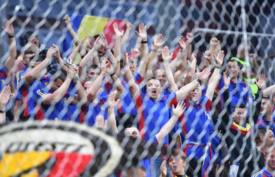 Ultrașii au uitat eșecul de la Podgorica » Susținere importantă pentru „tricolori”