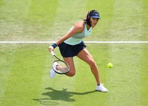 Continuă problemele pentru Emma Răducanu » S-a accidentat la Nottingham și riscă să rateze participarea la Wimbledon