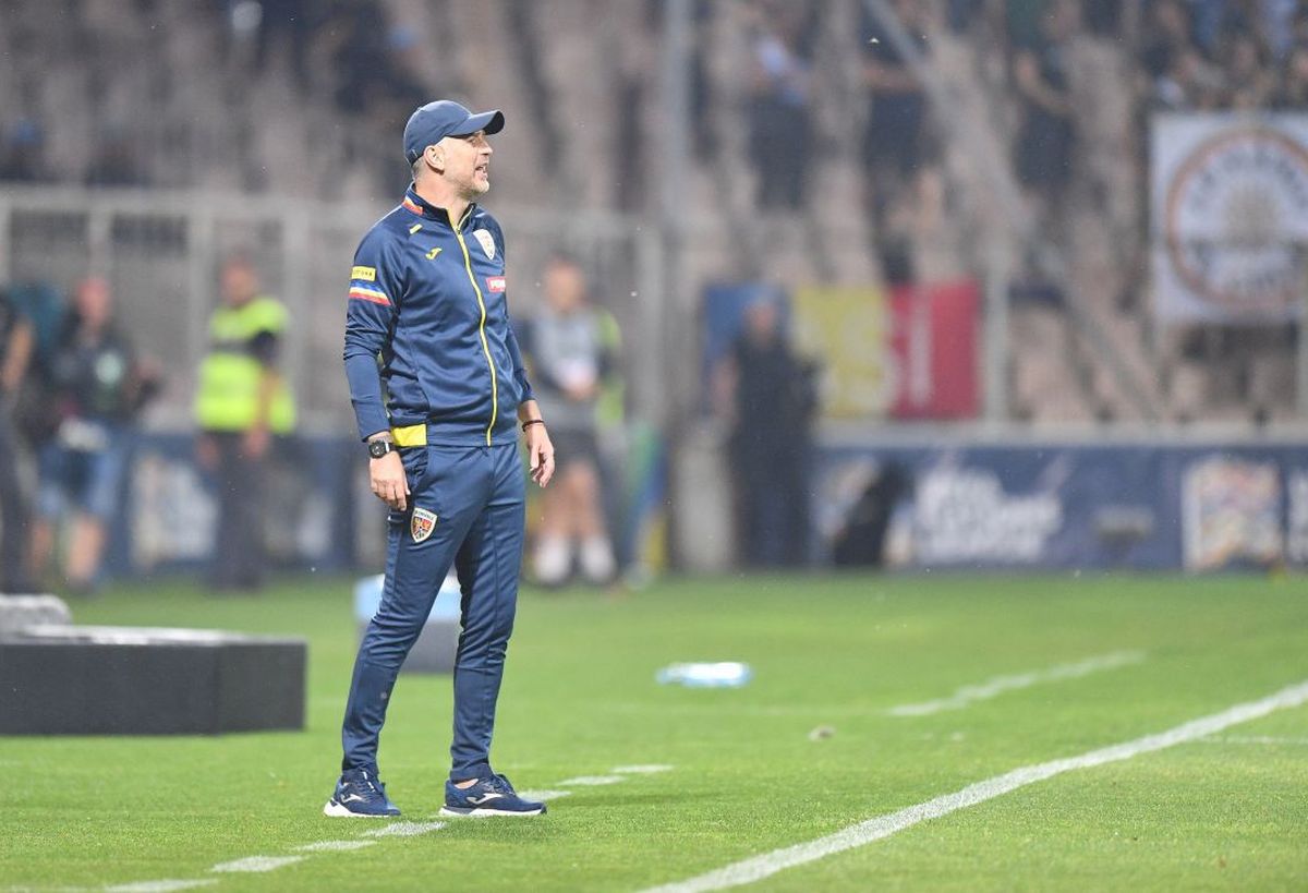 Cornel Dinu nu-l iartă pe Iordănescu jr., după eșecul din Bosnia: „Cred că Stoichiță i-a schimbat tactica, un sufleor bun!”