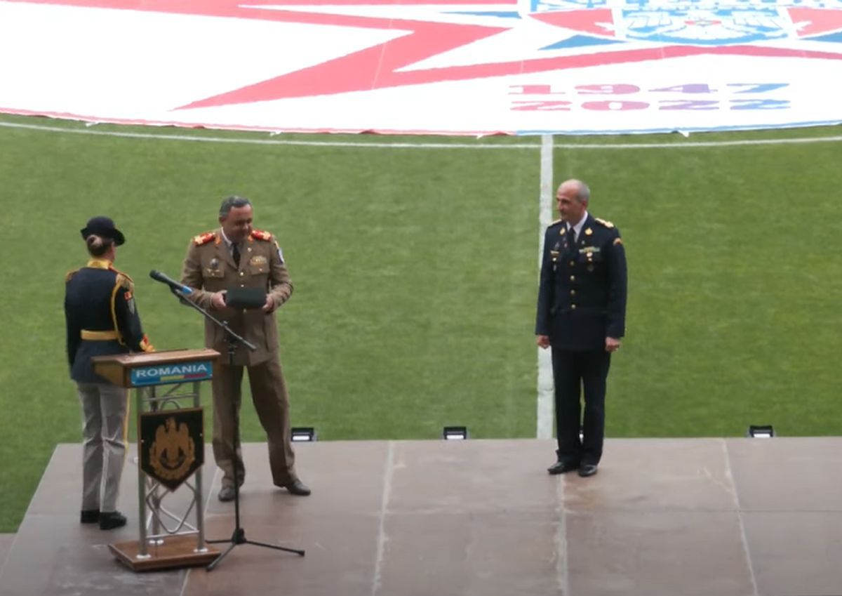 Florin Talpan, moment penibil la aniversarea Stelei! S-a speriat și a făcut praf premiul primit de la CSA