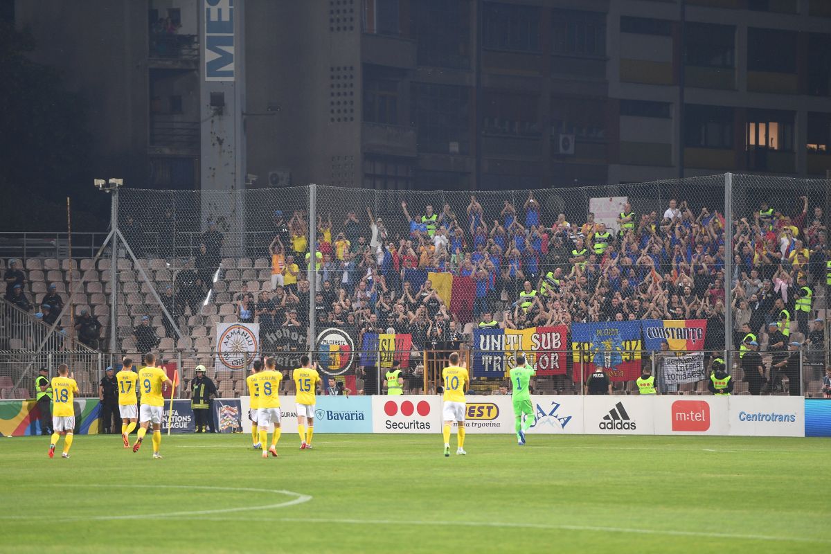 „Tricolorii”, victimele scandărilor rasiste pe arena din Zenica » Arbitrul a amenințat că va opri meciul!