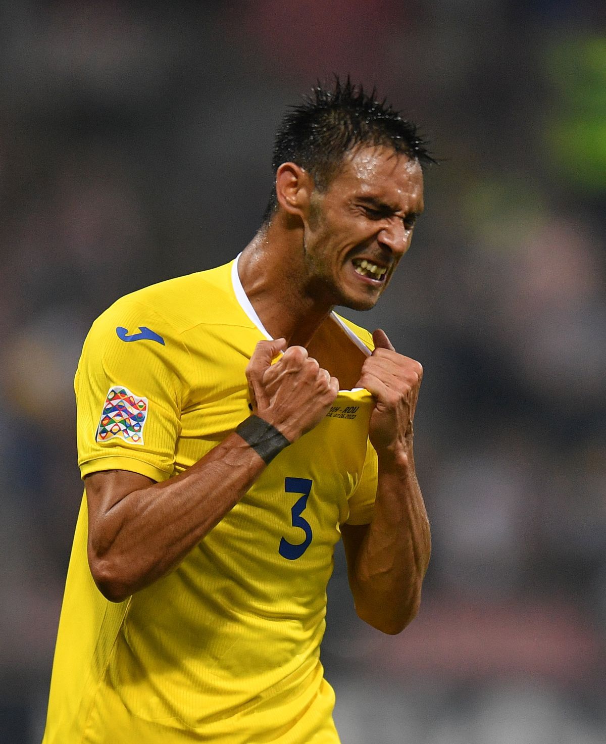 „Tricolorii”, victimele scandărilor rasiste pe arena din Zenica » Arbitrul a amenințat că va opri meciul!