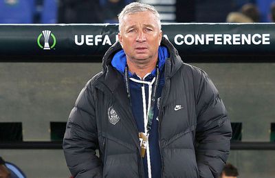 Un fost star al lui Manchester United a negociat tête-à-tête cu Petrescu » Un singur detaliu de rezolvat până la semnătură