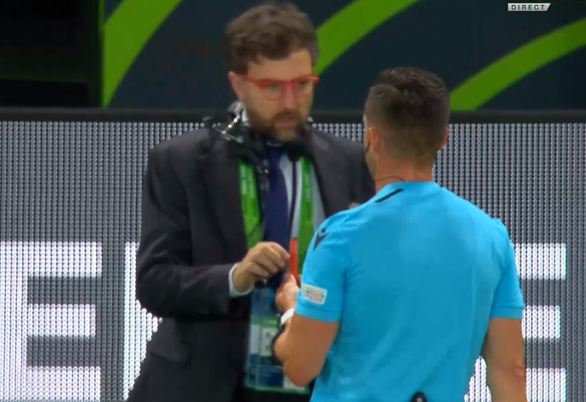 Biraghi, plin de sânge după ce a fost lovit de suporteri la finala Conference League dintre Fiorentina și West Ham