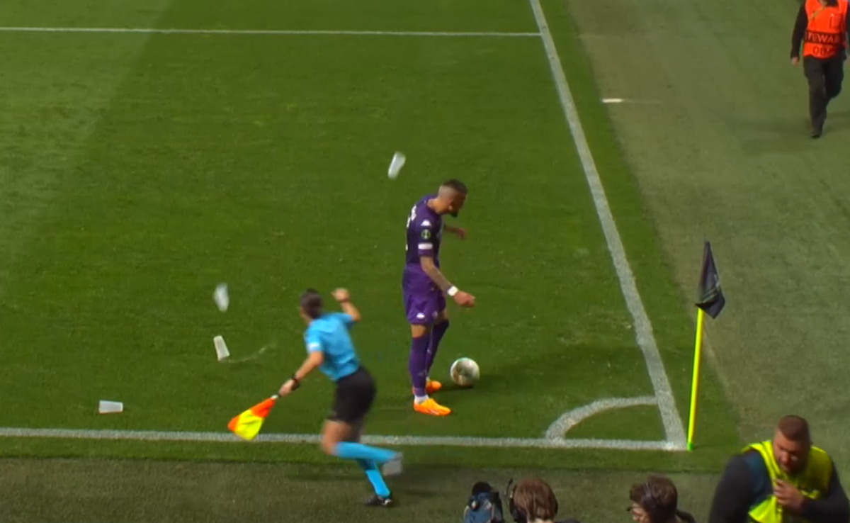 Reacția lui Lobonț, după ce huliganii lui West Ham i-au spart capul lui Biraghi: „Stai la tine în curte!”