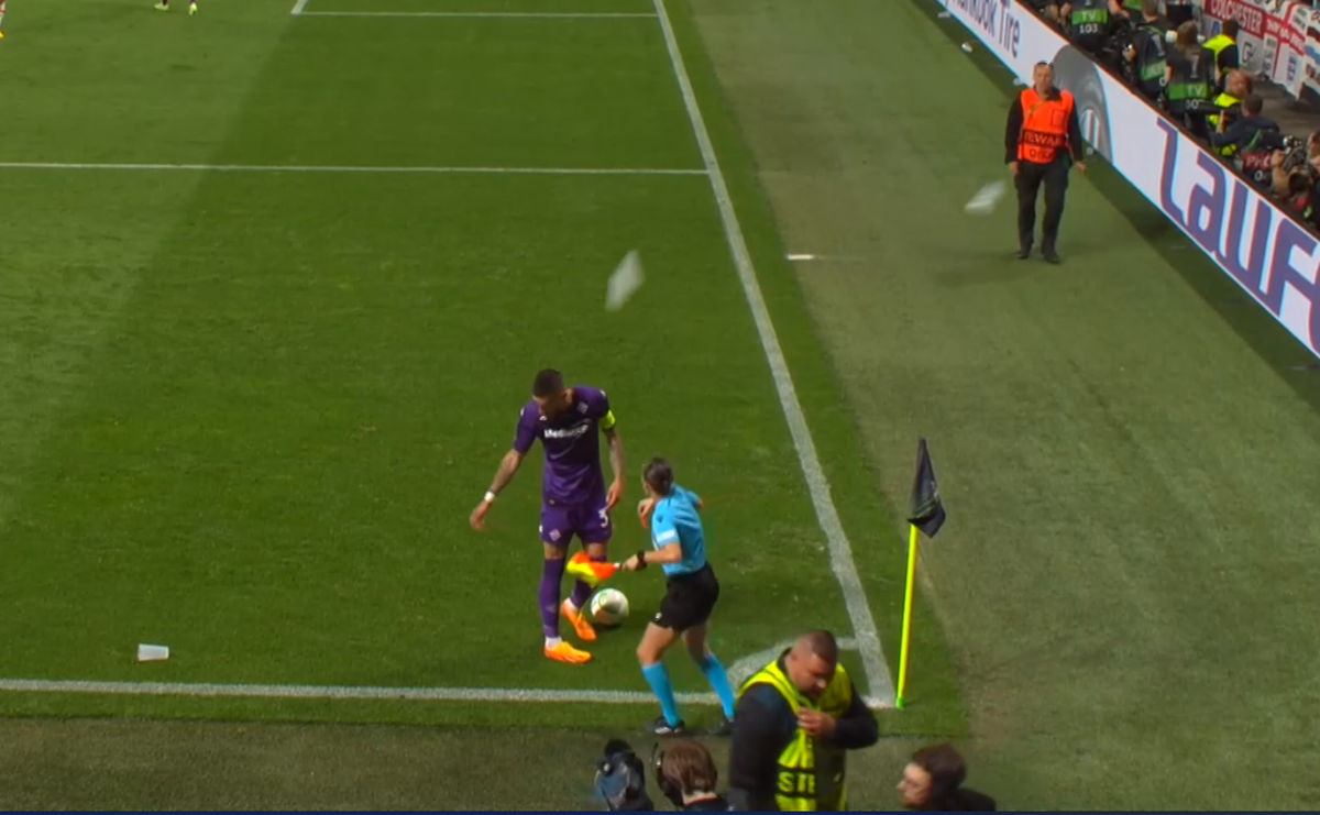 Reacția lui Lobonț, după ce huliganii lui West Ham i-au spart capul lui Biraghi: „Stai la tine în curte!”