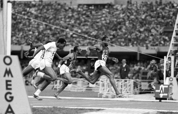 Jim Hines, primul sprinter care a coborât sub bariera celor 10,00 s la 100 de metri, a încetat din viață, lăsând în urmă multe povești savuroase