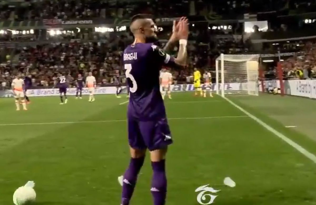 Biraghi, plin de sânge după ce a fost lovit de suporteri la finala Conference League dintre Fiorentina și West Ham