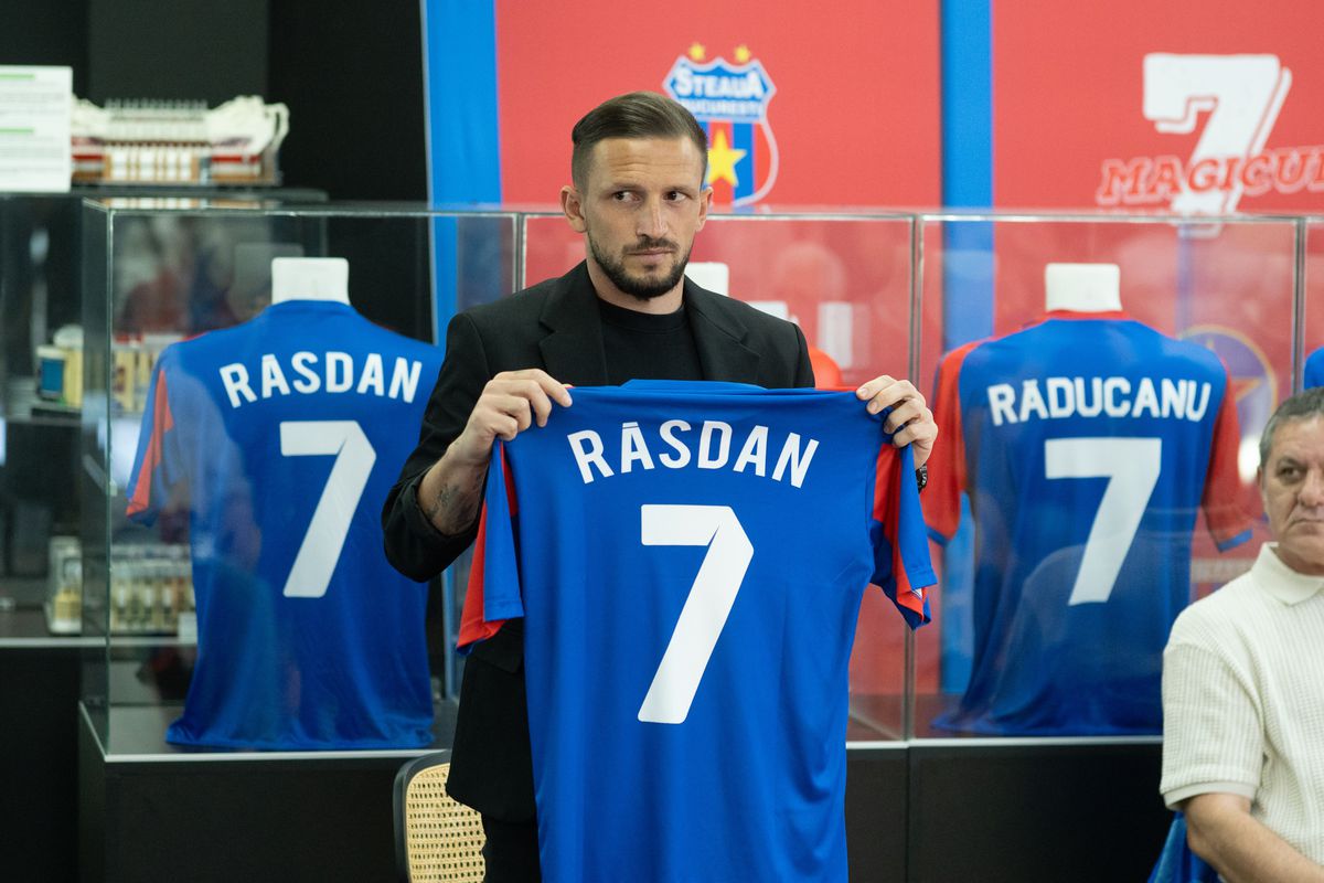 CSA Steaua - 77 de ani de la înființare » Lângă Lăcătuș, Marcel Răducanu, Vlădoiu, Troi, a apărut și necunoscutul Răsdan: „Să ne bucurăm din nou de participarea echipei în Liga 1”