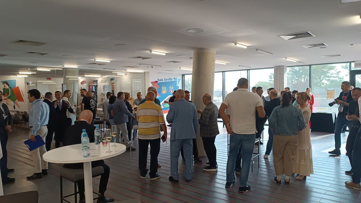 Mihai Stoica îi răspunde lui Marius Lăcătuș: „E simbolul Stelei în continuare, dar să nu își renege trecutul”