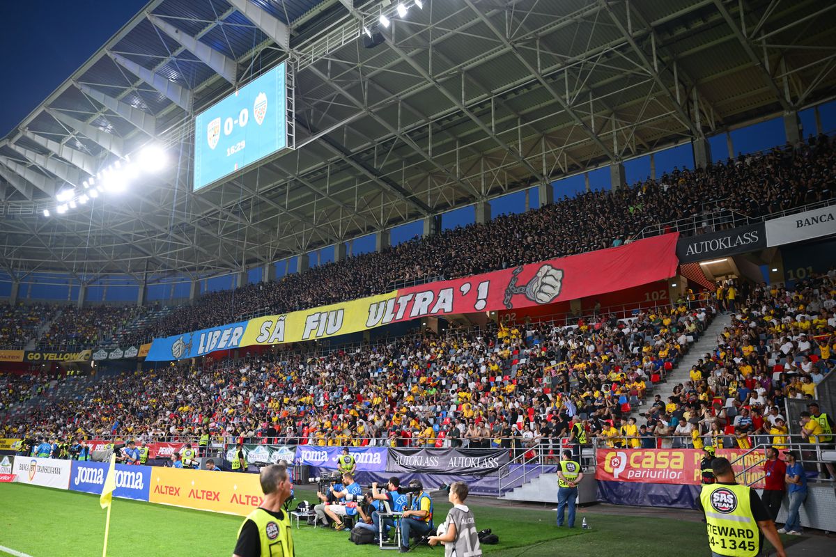 Ultrașii au protestat la partida dintre România și Liechtenstein