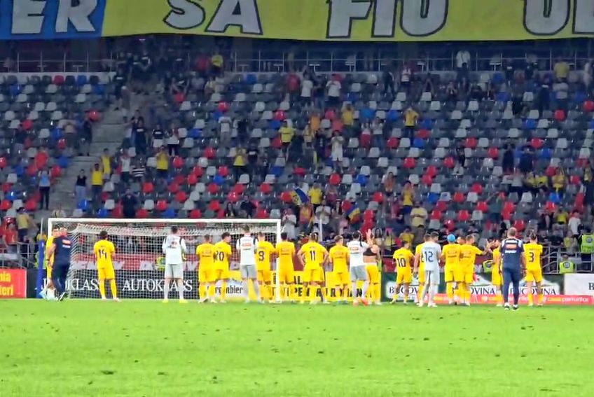 La finalul meciului România - Liechtenstein, scor 0-0, „tricolorii” s-au dus în fața galeriei pentru a-și prezenta scuzele pentru rezultatul rușinos din acest meci.