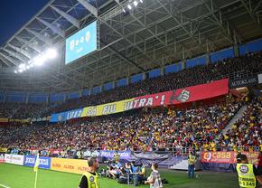 Moment unic în istoria peluzelor românești » Rivalii de la Steaua, Dinamo, Rapid și Craiova s-au strâns în Ghencea, la România - Liechtenstein! Toate mesajele afișate