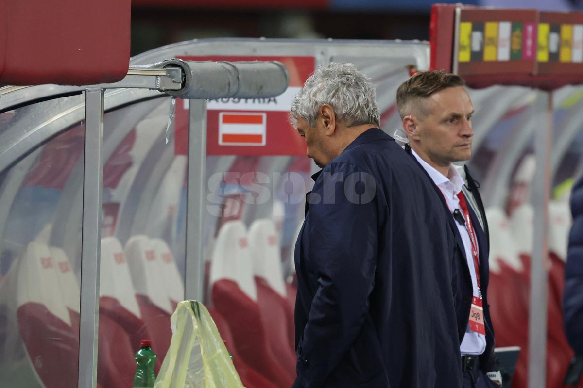 Ce s-a întâmplat imediat după fluierul final din Austria - România: cadre cu Lucescu, Stanciu și Burleanu