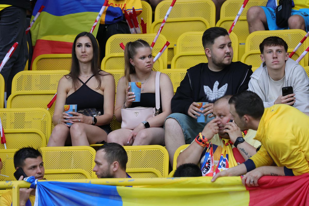 Tricourile galbene au invadat stadionul „Ernst Happel” » Românii le-au dat KO organizatorilor: peste 15.000 la meci