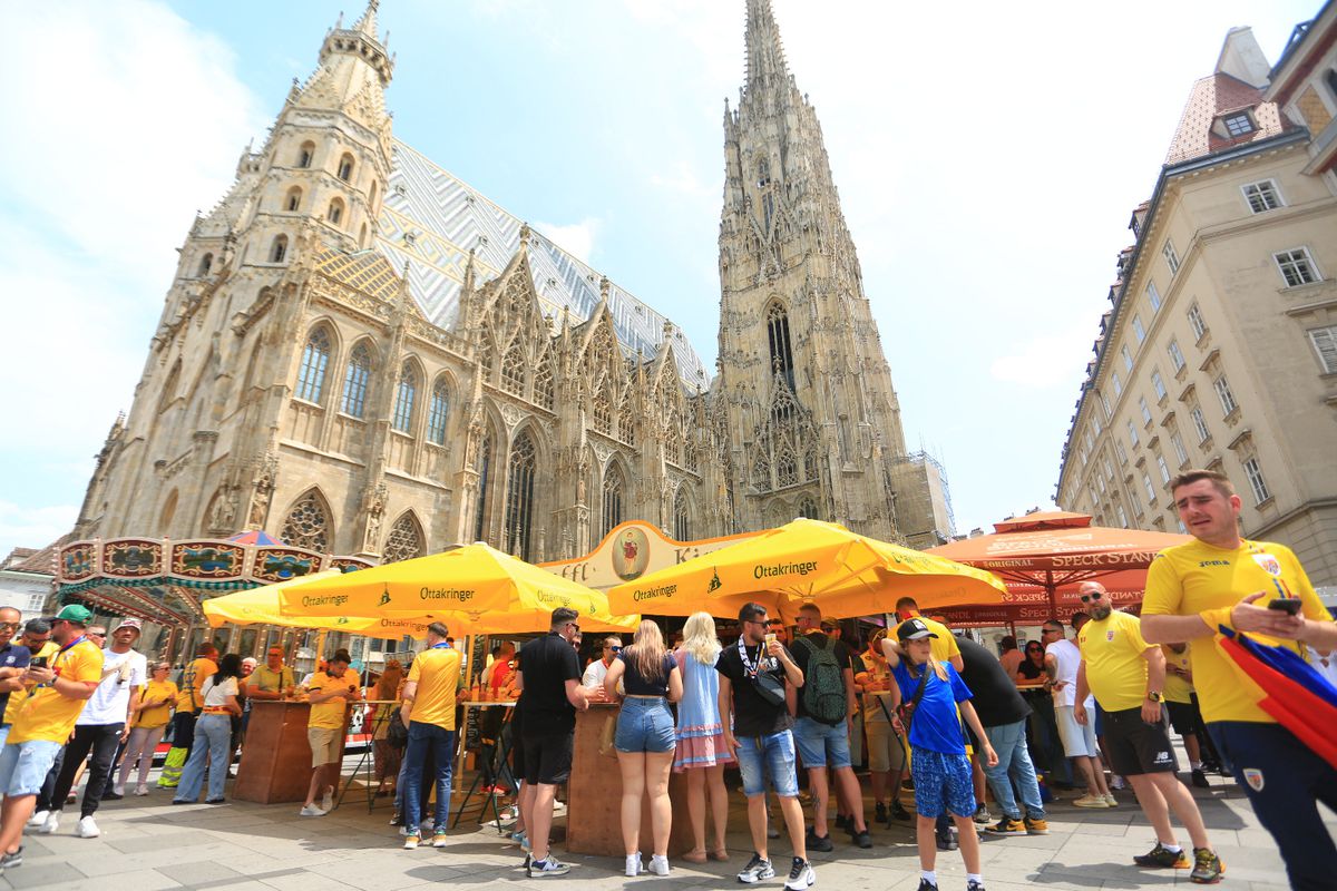 Fanii României în Stephansplatz, Viena