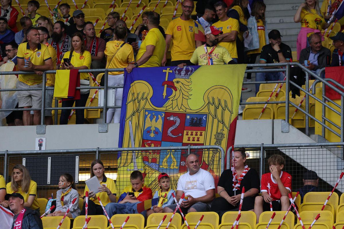 Românii au cucerit stadionul din Viena la meciul cu Austria