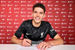 Transfer la Liverpool! A treia mutare a verii bifată de „cormorani”