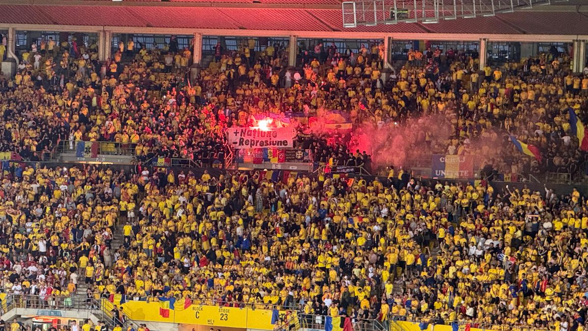 Suporteri romani în Austria - România - torte si mesaje