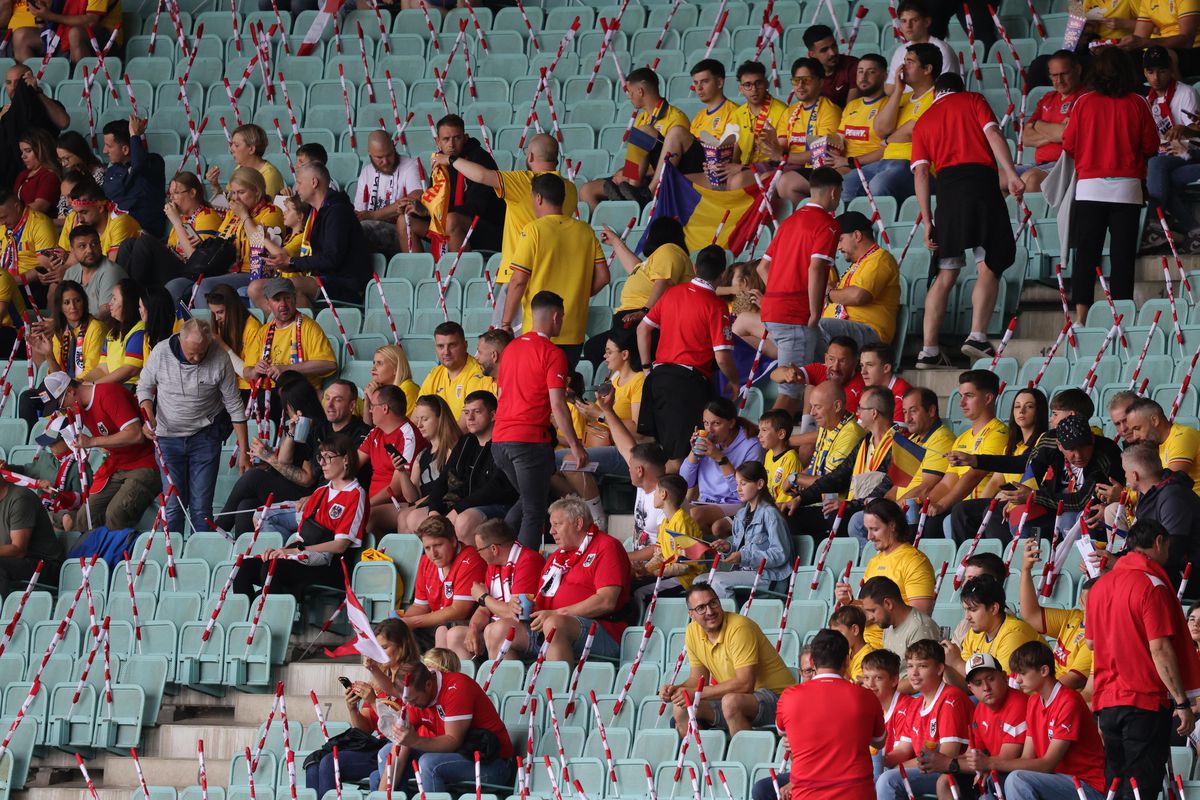 Românii au cucerit stadionul din Viena la meciul cu Austria