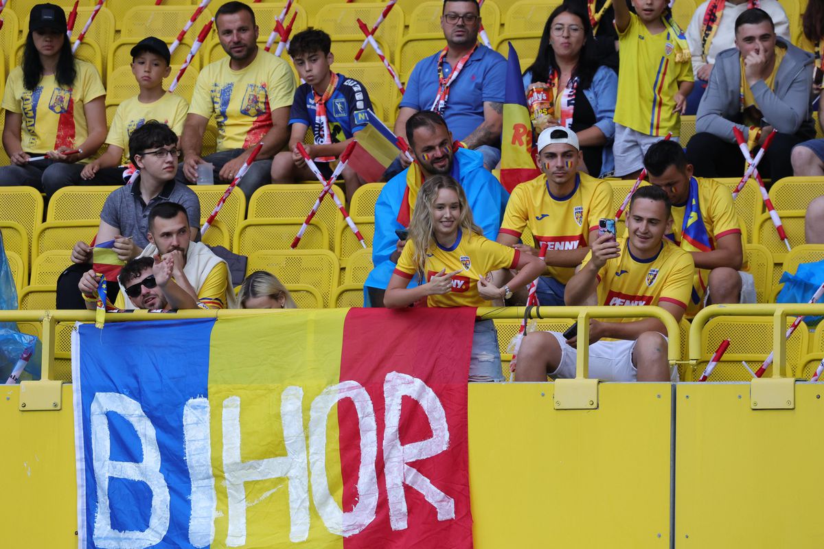 Românii au cucerit stadionul din Viena la meciul cu Austria