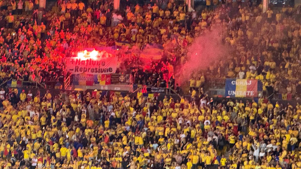 Suporteri romani în Austria - România - torte si mesaje