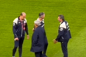 Primul lucru pe care l-a făcut Mircea Lucescu când a ajuns pe stadionul din Viena, înainte de Austria - România