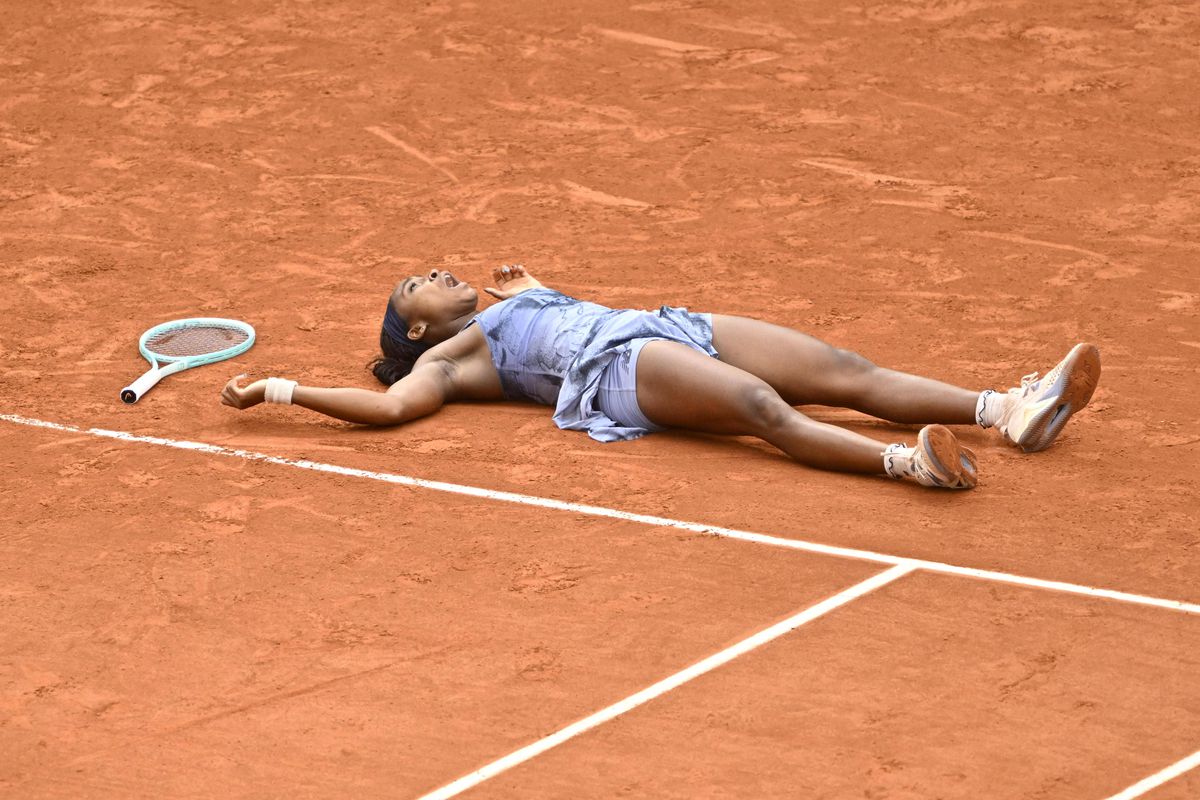 Au curs lacrimi la premiere, după finala Roland Garros! Ce au transmis campioana Gauff și finalista Sabalenka