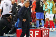 Gestul lui Lucescu spune totul! 7 detalii de la Austria - România: cine l-a flancat pe Burleanu, „gafa” organizatorilor + Momentul în care „Zidul Galben” s-a făcut roșu