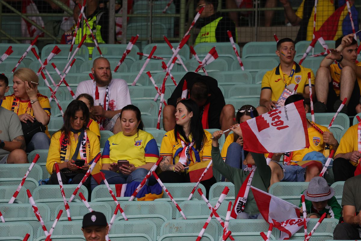 Românii au cucerit stadionul din Viena la meciul cu Austria