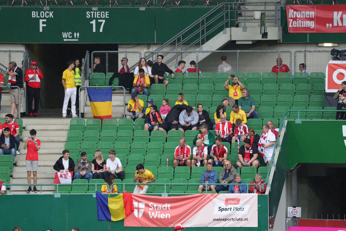 Românii au cucerit stadionul din Viena la meciul cu Austria