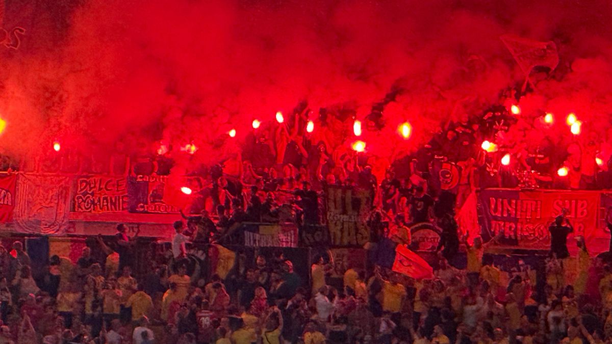 Uniti sub tricolor - haos cu torte in peluza