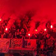 Ultrașii de la „Uniți sub tricolor” au aprins zeci de torțe în Austria - România. Foto: Andrei Crăițoiu (GSP.RO)