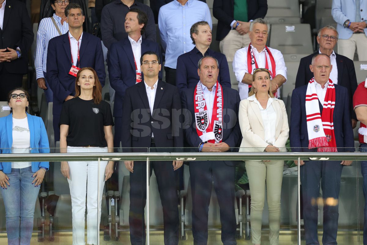 Lucescu n-a scăpat de ce se temea! Căpitanul naționalei va lipsi la meciul cu Cipru