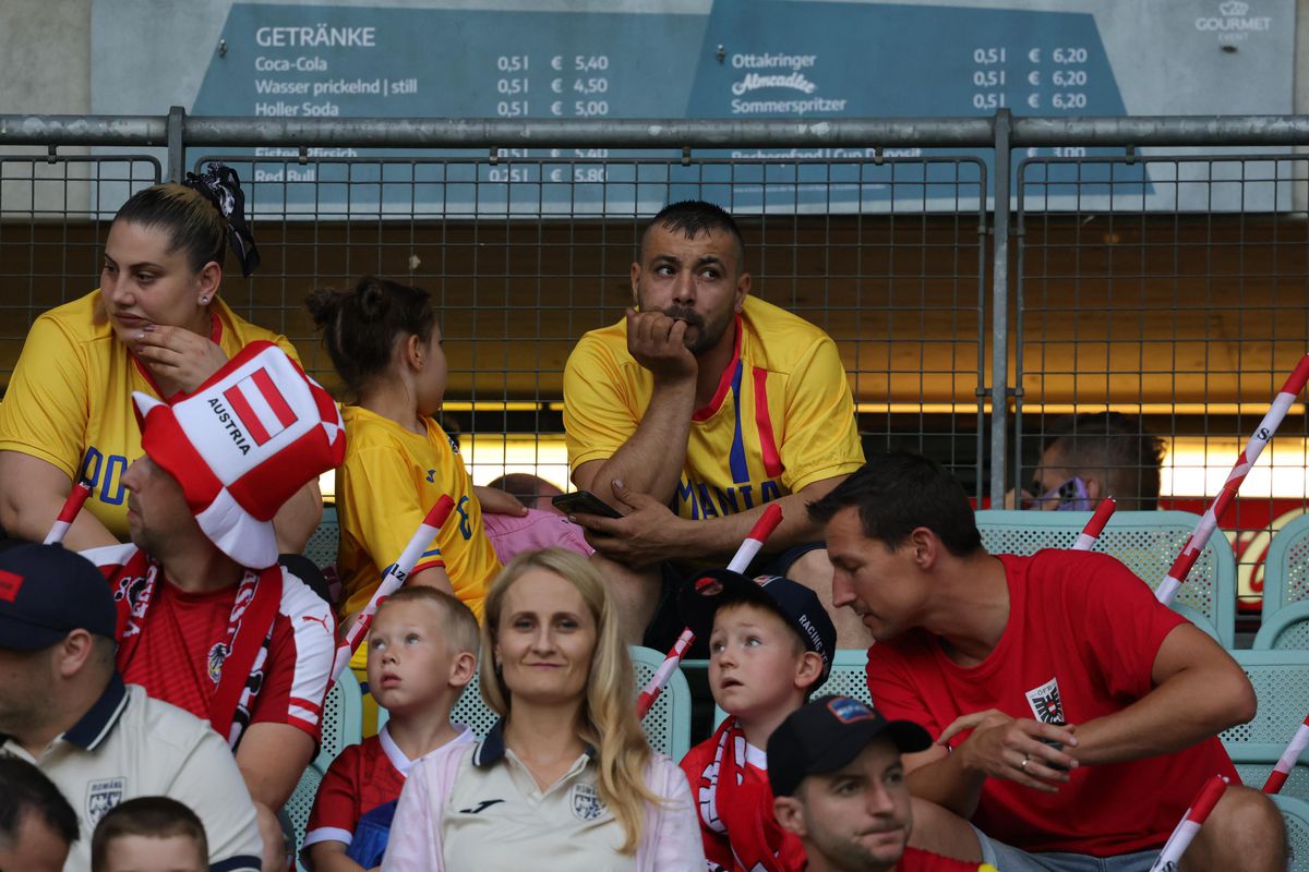 Românii au cucerit stadionul din Viena la meciul cu Austria