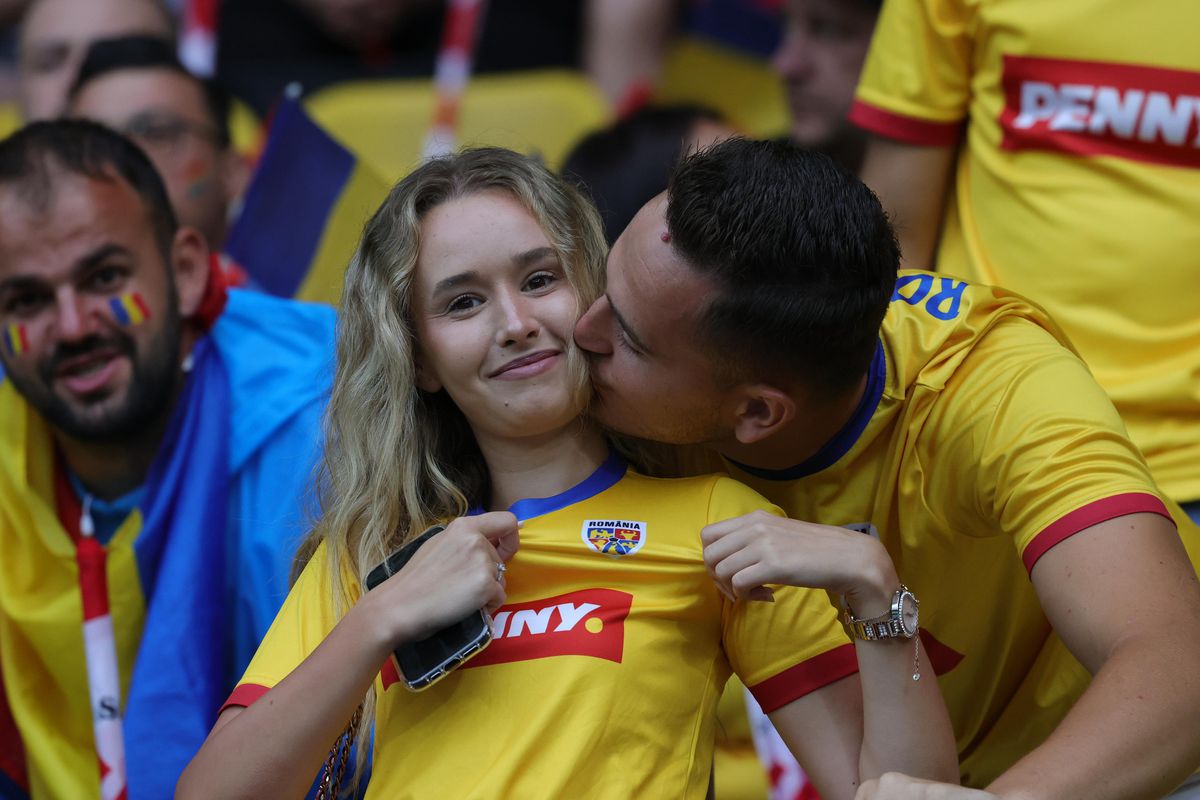 Românii au cucerit stadionul din Viena la meciul cu Austria