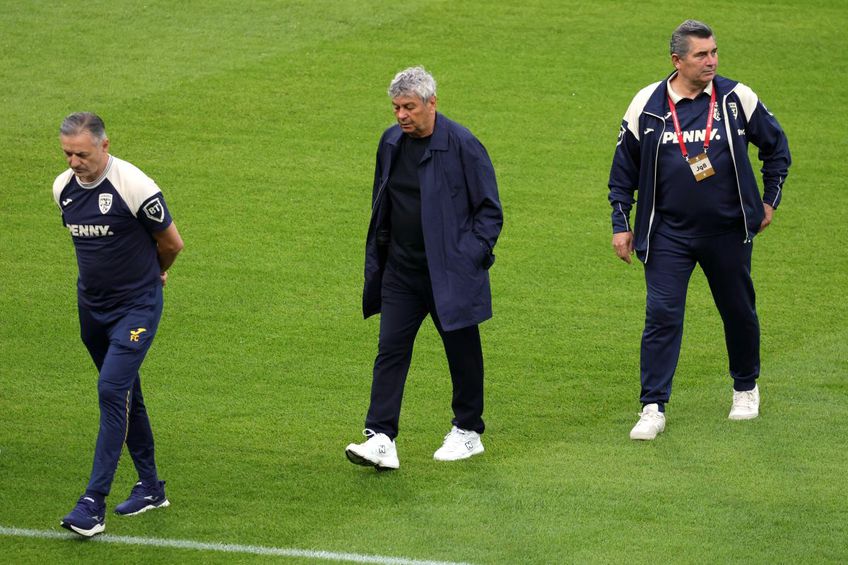 VIDEO Primul lucru pe care l-a făcut Mircea Lucescu când a ajuns pe stadionul din Viena, înainte de Austria - România
