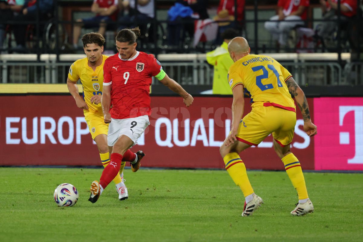 Gestul lui Lucescu spune totul! 7 detalii de la Austria - România: cine l-a flancat pe Burleanu, „gafa” organizatorilor + Momentul în care „Zidul Galben” s-a făcut roșu