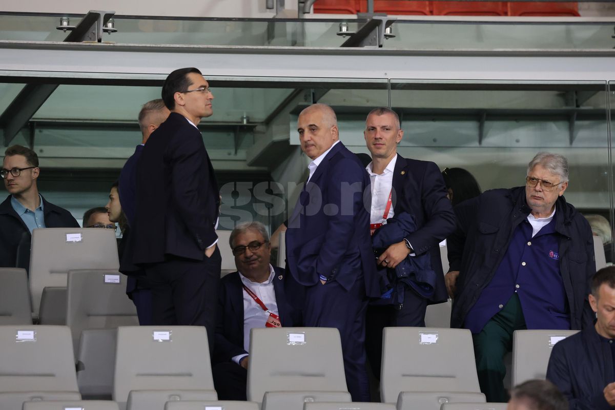 Ce s-a întâmplat imediat după fluierul final din Austria - România: cadre cu Lucescu, Stanciu și Burleanu