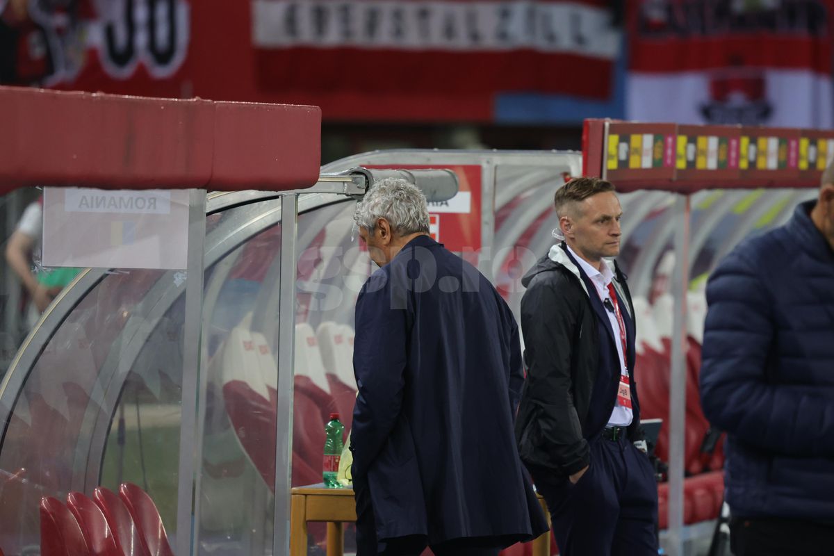 Ce s-a întâmplat imediat după fluierul final din Austria - România: cadre cu Lucescu, Stanciu și Burleanu