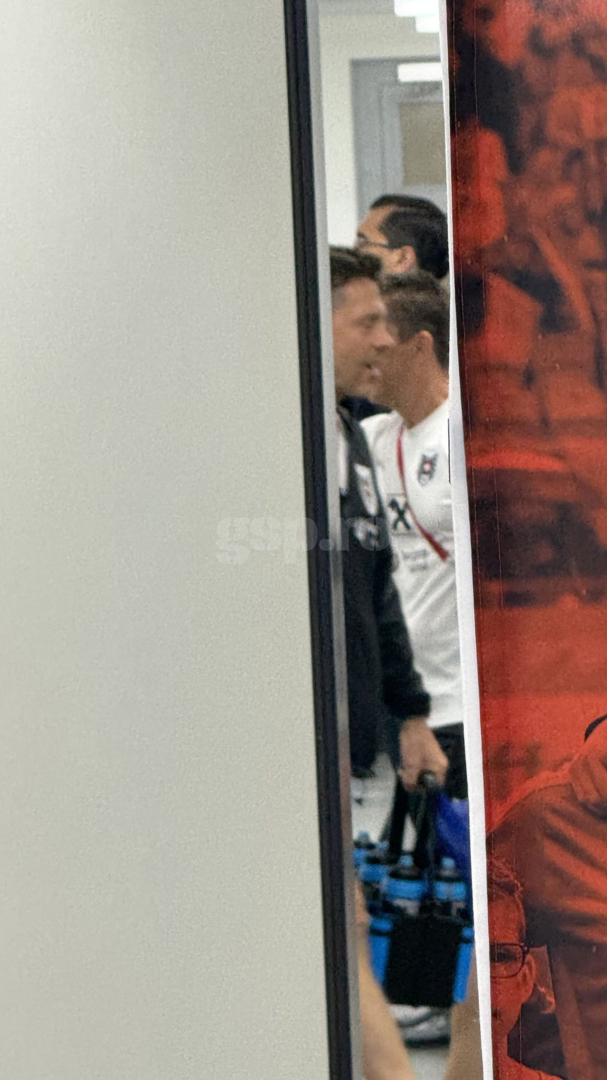 Nu s-a văzut la TV »  Ședință de taină în loja lui Burleanu, imediat după Austria - România! Președintele FRF, împietrit, scenă tristă cu Lucescu + Rațiu a țipat la Miculescu!