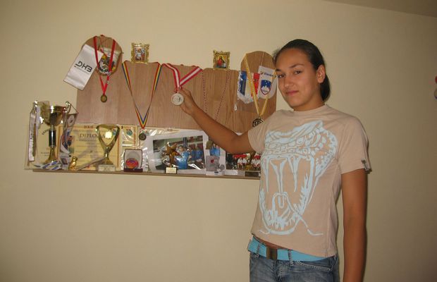 Primul articol apărut în istoria Gazetei despre Cristina Neagu! Un sfert de pagină, acum 20 de ani: "Băiatul familiei”